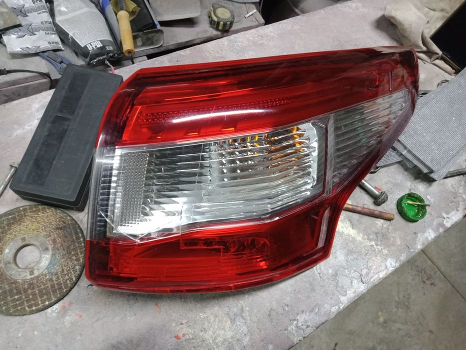 Ремонт фар . Задние фары. Пластик.