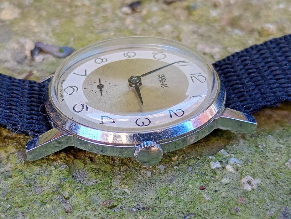 Прекрасен Руски Механичен часовник Зим