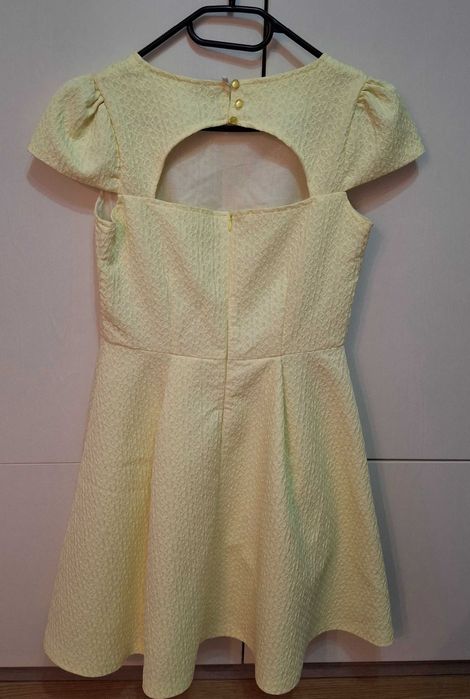 Нова къса жълта рокля