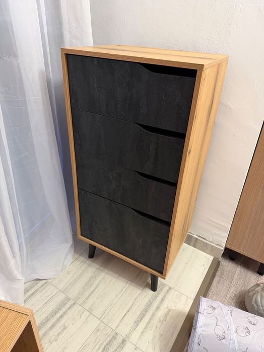 Скрин / шкаф / спалня