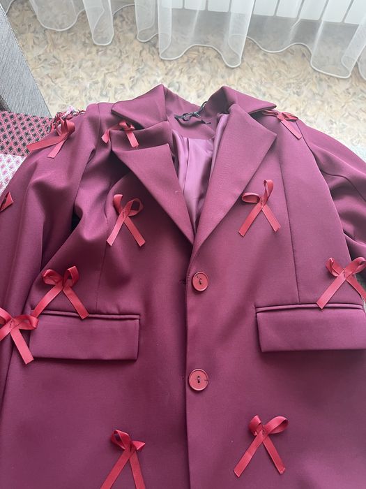 Продам брючный костюм для девочки