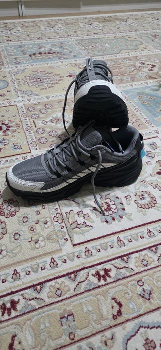 Кроссовки SKECHERS