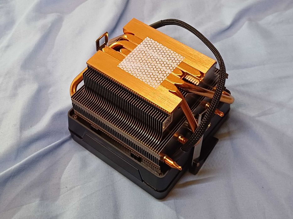 Procesor AMD Ryzen 3 2200G, 3.7 GHz, Socket AM4