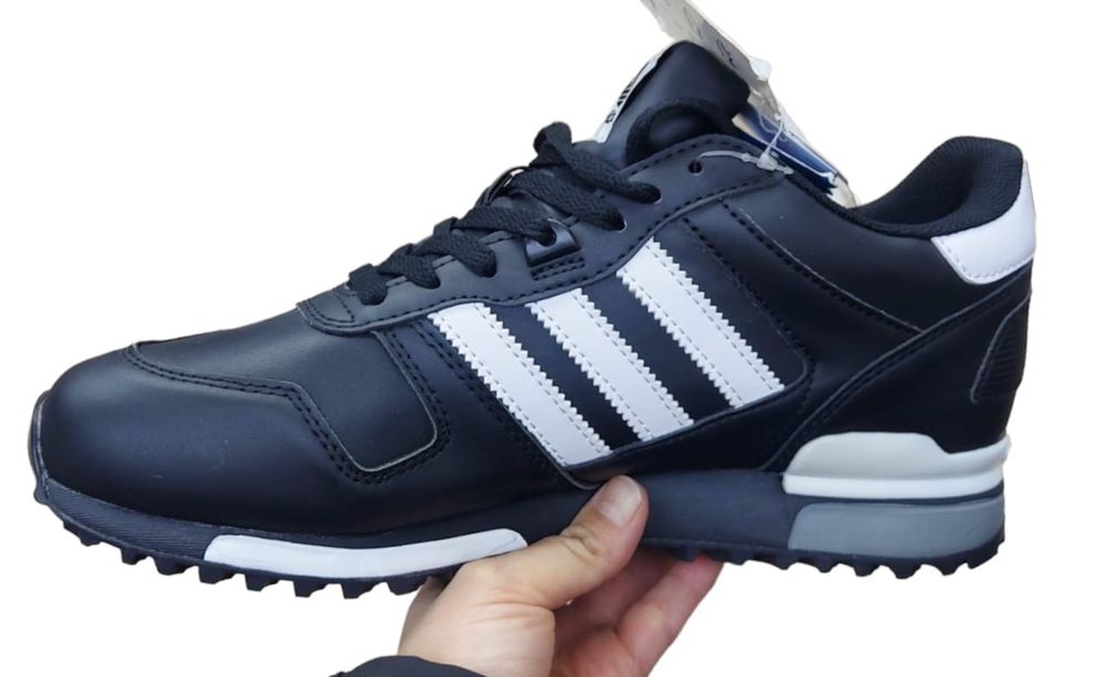 Кроссовки мужские Адидас