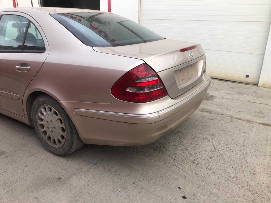 Dezmembram Mercedes-Benz E Class W211 2.7 diesel Euro 3