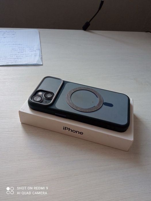 iPhone 13.