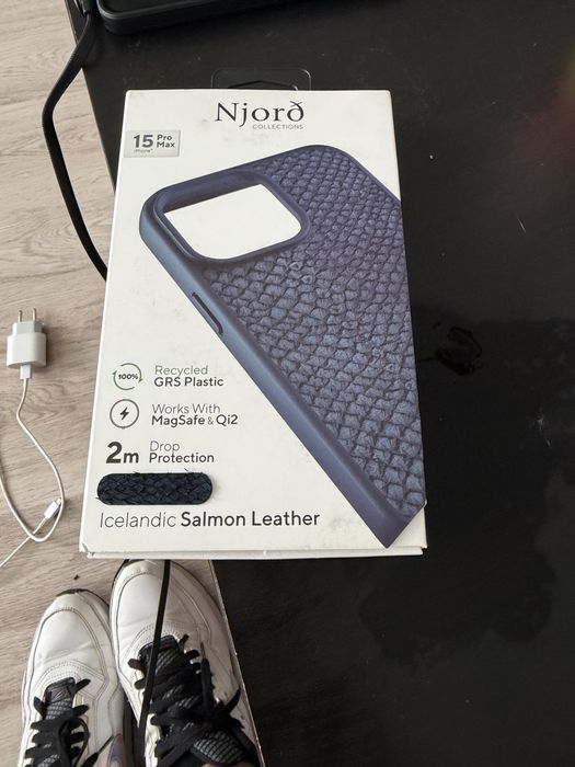 Husă Njord Collections MagSafe pentru iPhone 15 Pro Max