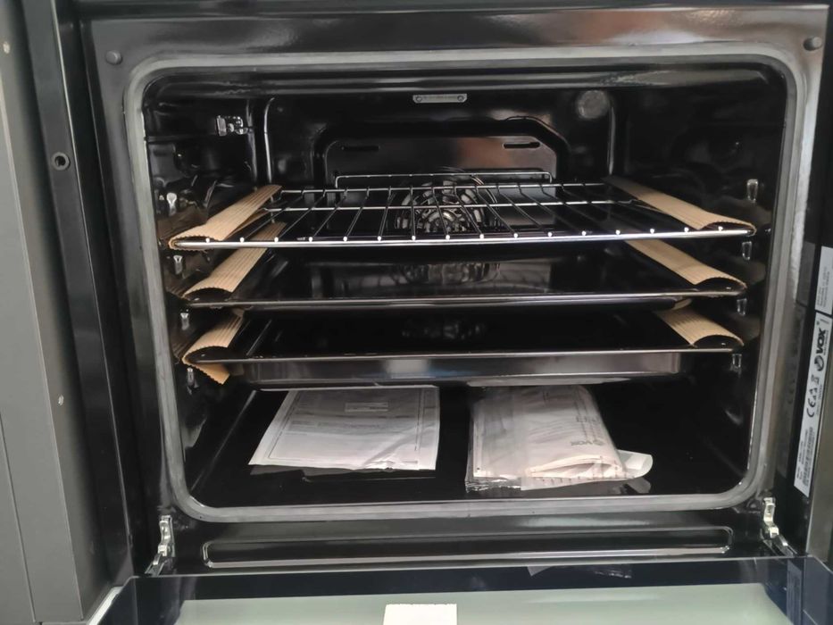 Нова Фурна за вграждане VOX 65L EBM2110W