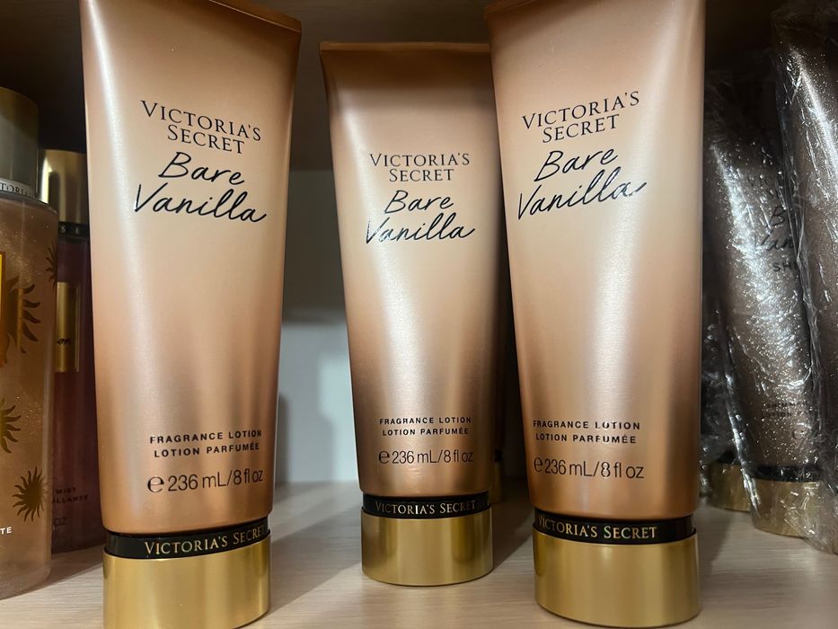 Victoria’s Secretоригинален спрей/лосион с или без блестящи частички