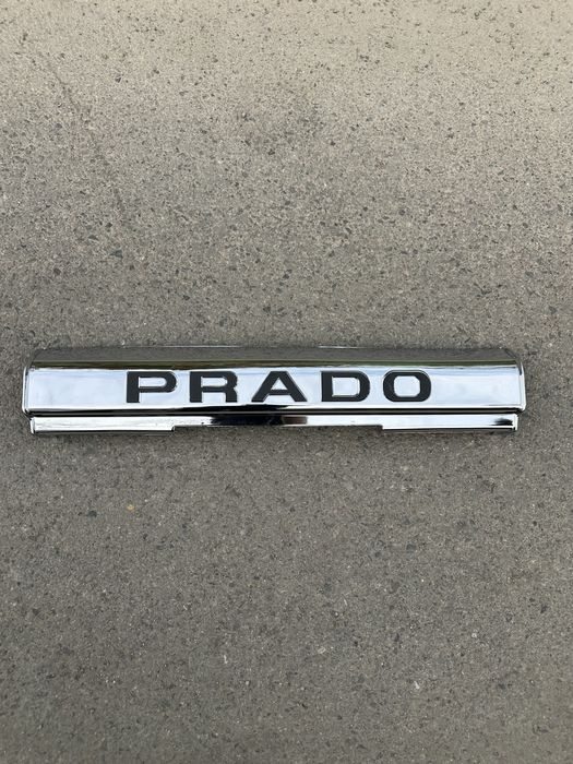 Значок на кенгурятник на Toyota Land Cruiser Prado 120-й