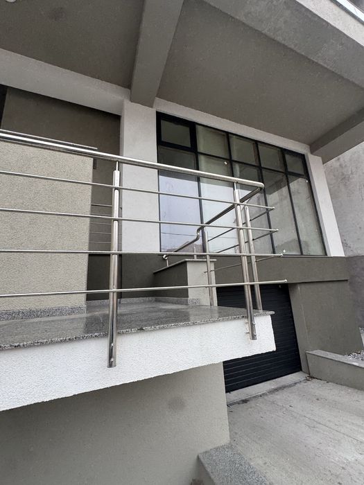 Balustrada din inox -inox cu sticla