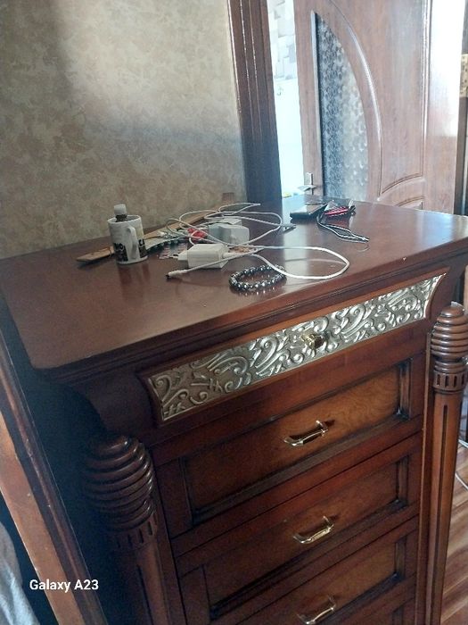 Шифоньер и комод импортные