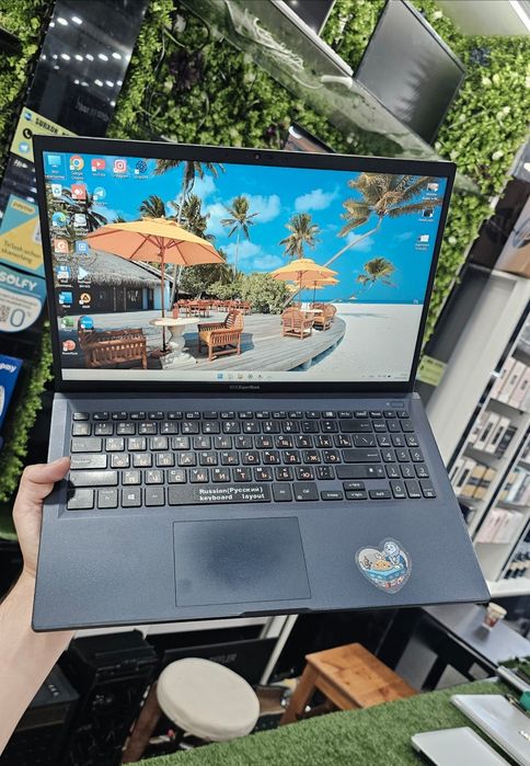 165 kun ishlagan Expertbook o'z IT soxasining bo'lajak Expertchilar un
