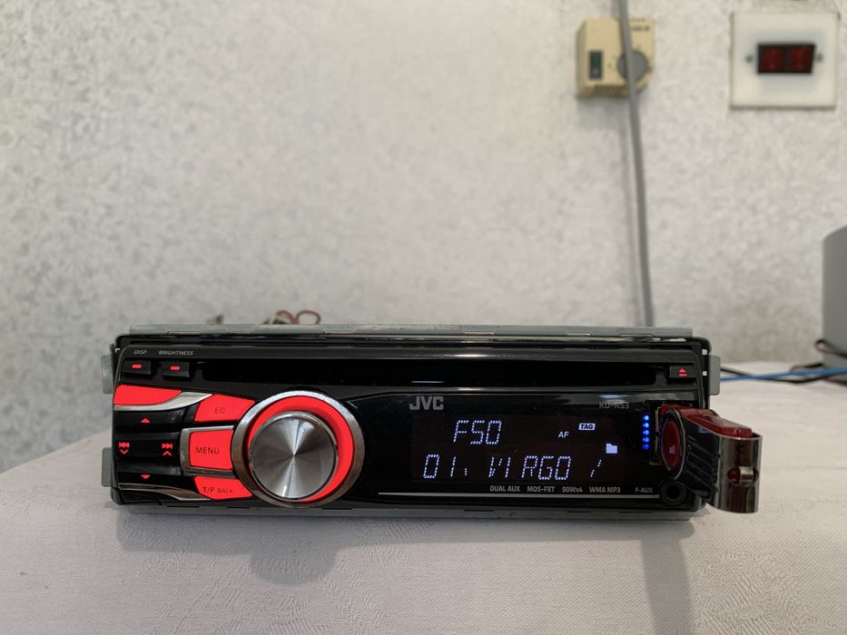 Авто Cd плеър JVC USB
