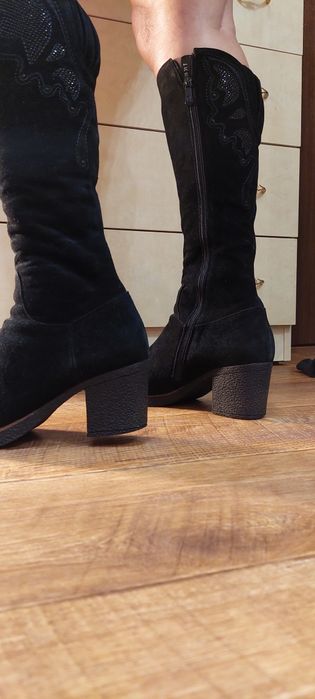 Продаю зимние сапоги