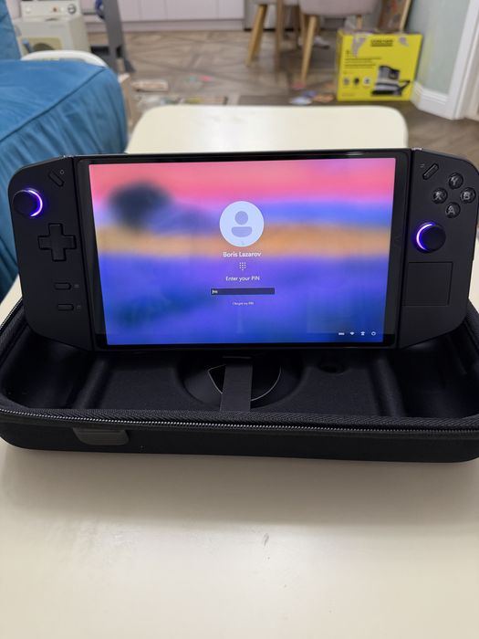 Lenovo Legion Go с гаранция до 25.12.2026 г и Докинг станция