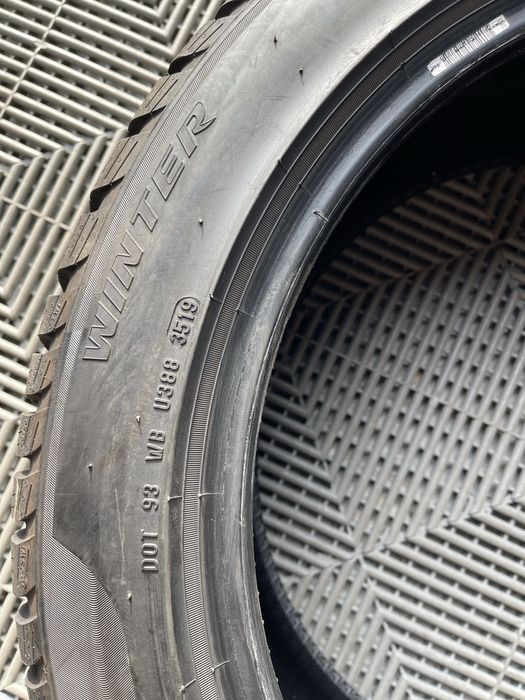 Set Anvelope Cauciucuri Iarna M+S 235 45 R18 Pirelli Profil 7mm ca noi