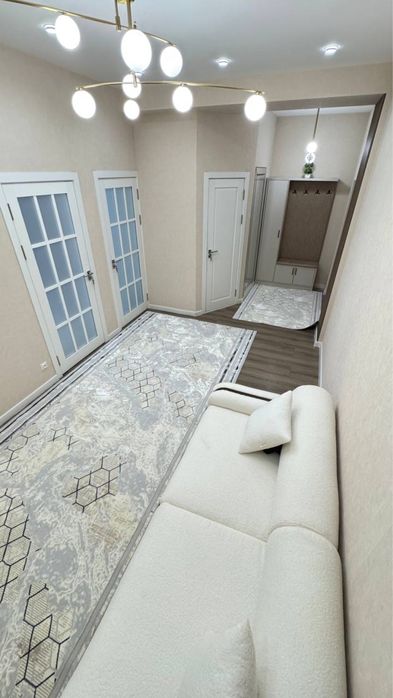 ЕВРО 2 комн квартира Яккасарай КУШБЕГИ массив Новостройка на 2 этаже