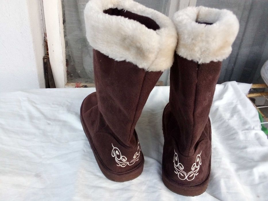 Дамски апрески / ботуши 39 номер