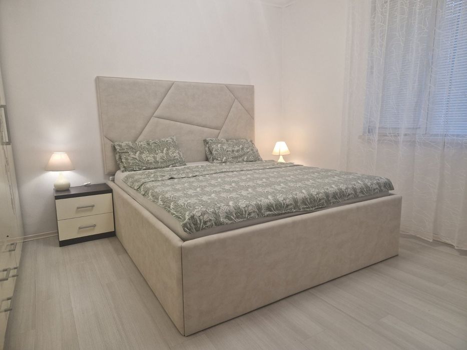 Тапицирани легла, Тапицирана табла, Табла за спалня