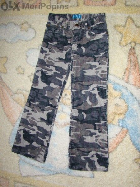 Джинсов панталон с маскировъчна шарка