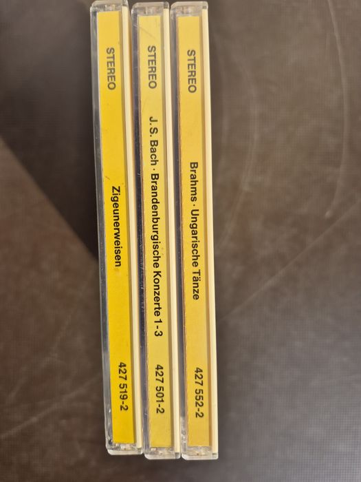 Vand 24 CD muzică clasică mixta,colectia Gala klasic & colectia ZYX .