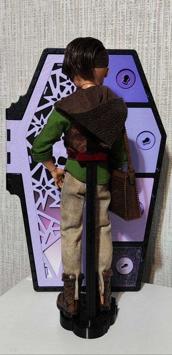 Хантэр Хансмэн, Эвер Афтер Хай