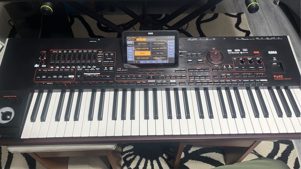 Orga korg pa4x 76 clape