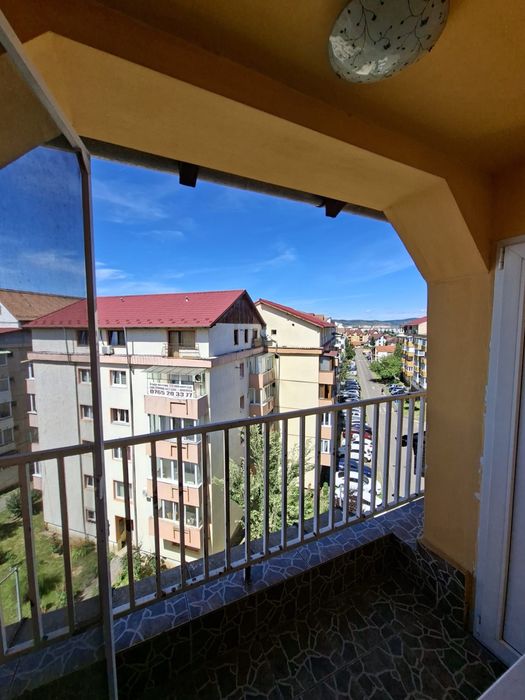 Apartament cu 2 camere decomamdat