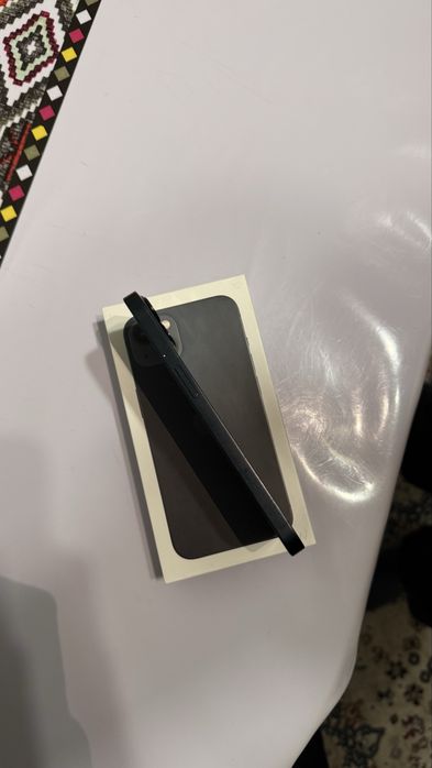 В продаже айфон 13