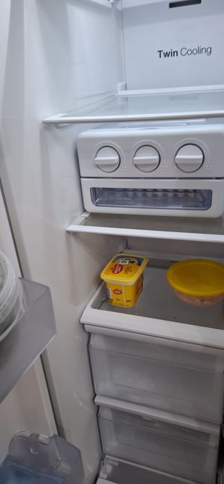 Продам холодильник Самсунг.