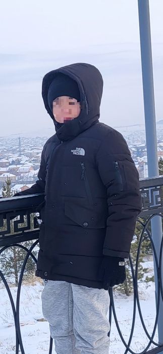 Продам куртку детскую