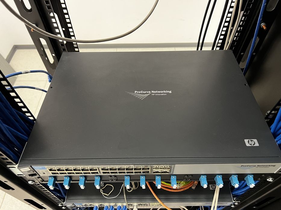 Vand rack pentru servere