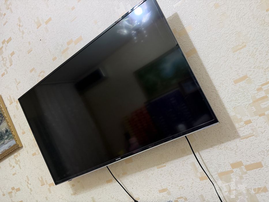 Продаётся Samsung UE43K5002AK телевизор