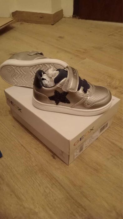 Чисто нови детски маратонки Geox