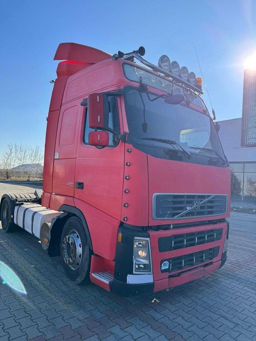 Dezmembrăm VOLVO FH12 EURO 3