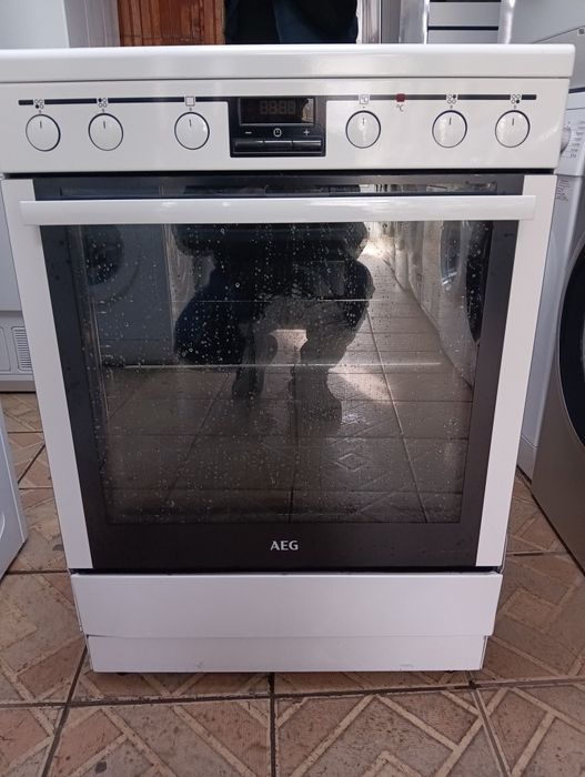 Свободно стояща печка с керамичен плот Аег Aeg 2 години Гаранция!