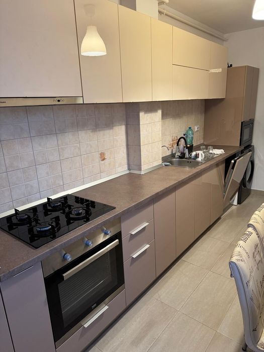 Apartament 3 camere de inchiriat