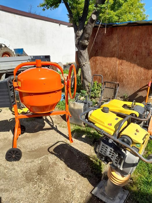 Scarificator dezumidificator tavalug mai compactor pompa zugravit