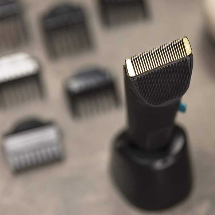 Машинка за подстригване Cecotec Bamba PrecisionCare Wet&Dry, ножчета от неръждаема стомана с титаниево покритие