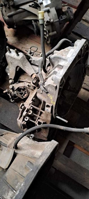 Cutie Viteze manuala 0.9 TCE Renault / Logan cod: 0003040 147, JH3-351