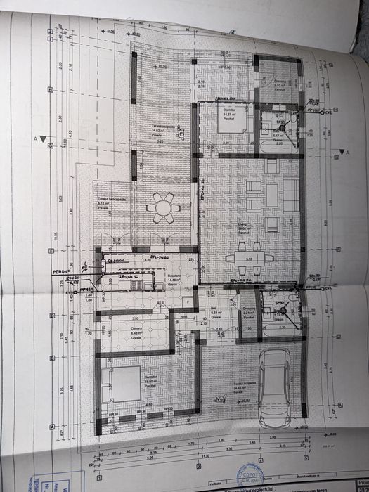 Casa la rosu  Saucesti