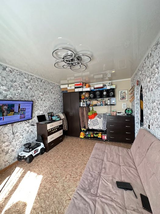 Продам 1 комнатную , рабочий