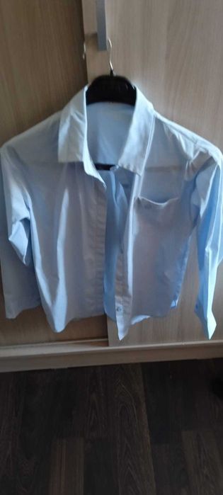 Продам школьные одежды для девочки