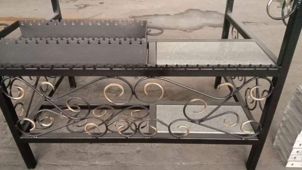 Мангал с навесом