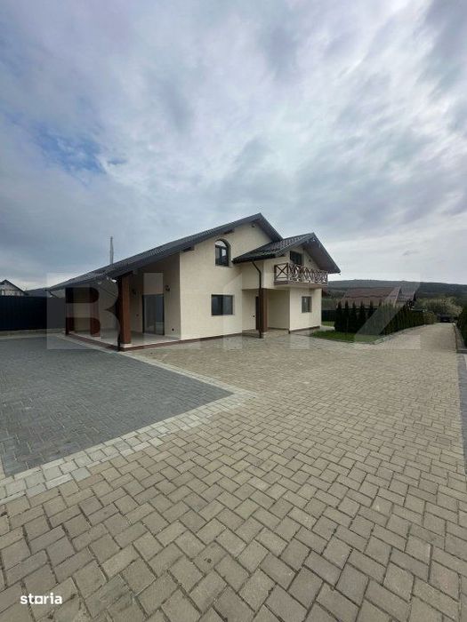 Casa individuala, cu 5 camere, 160 mp utili, zona Patrauti