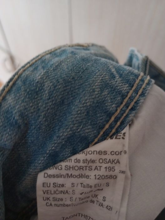 Pantaloni scurți de barbati