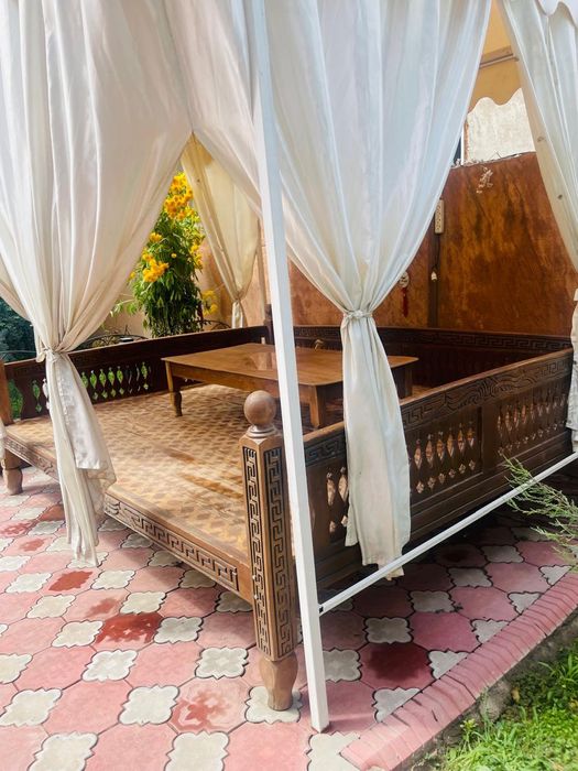 Топчан деревянный