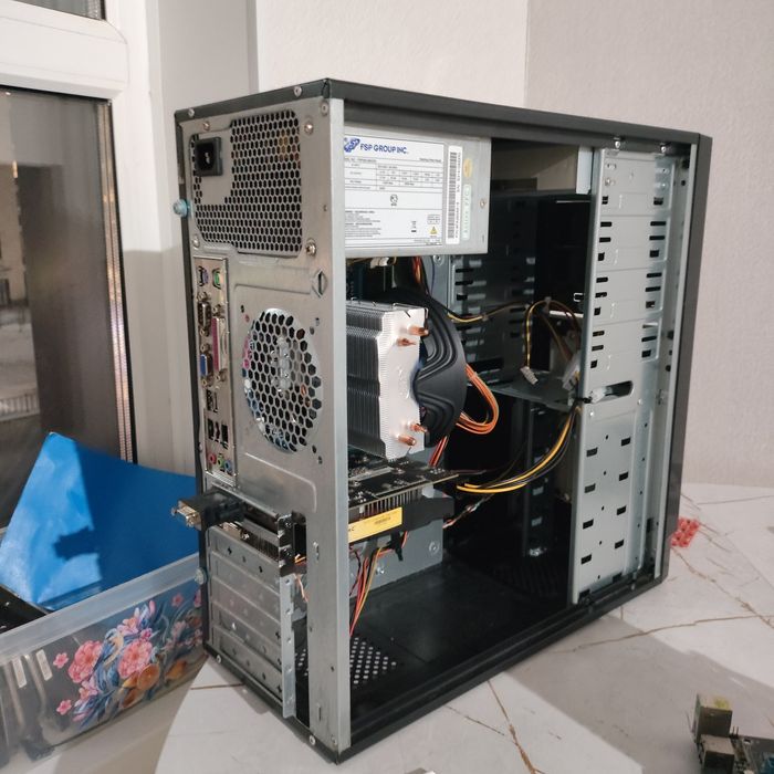 Продам компьютер ну игровой