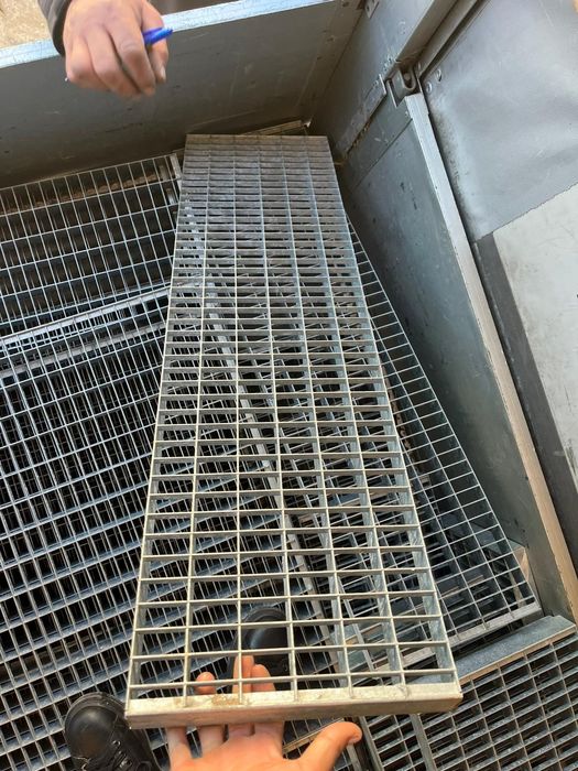 Trepte zincate galvanizate